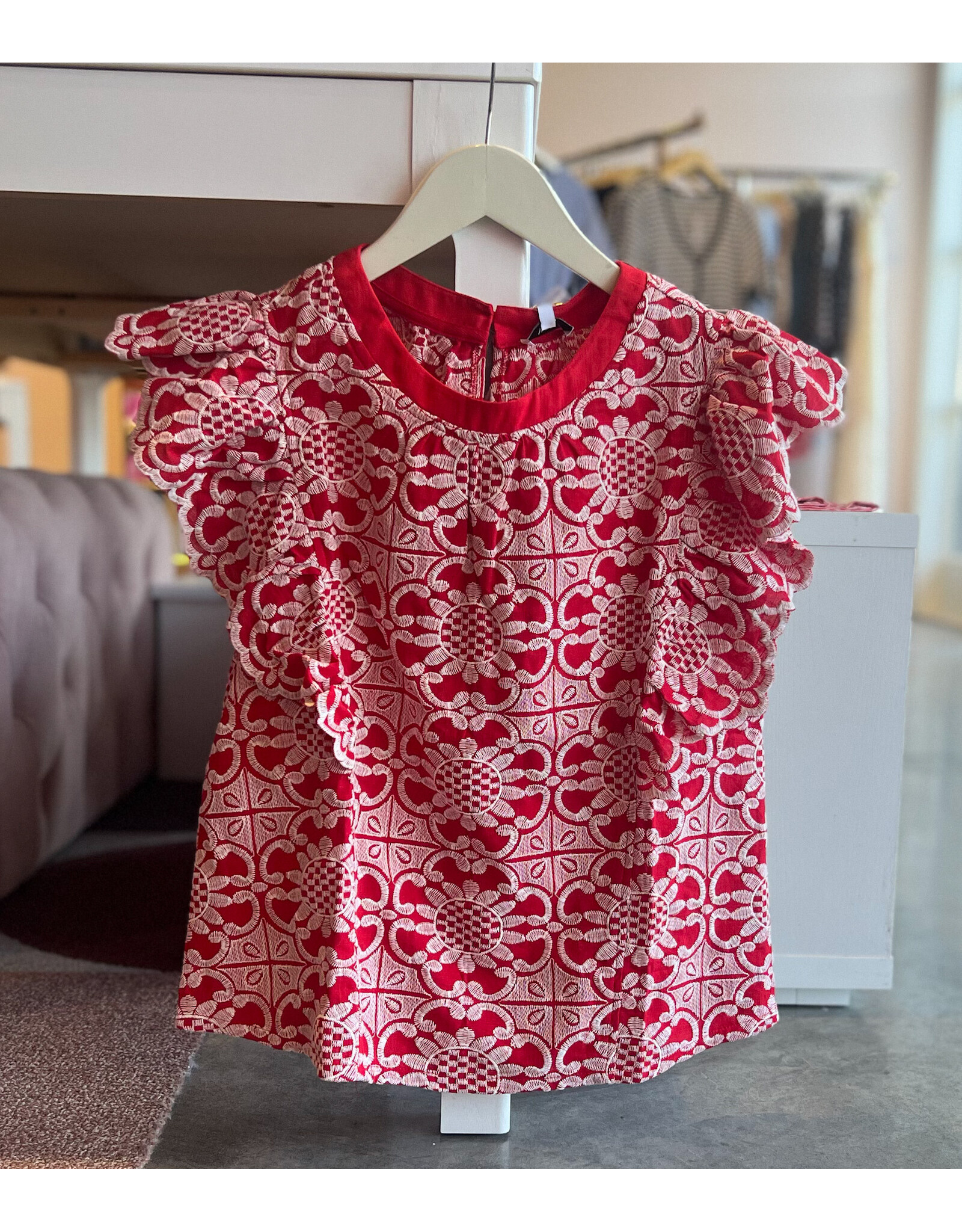 MADIAN FLUTTER SLEEVE TOP