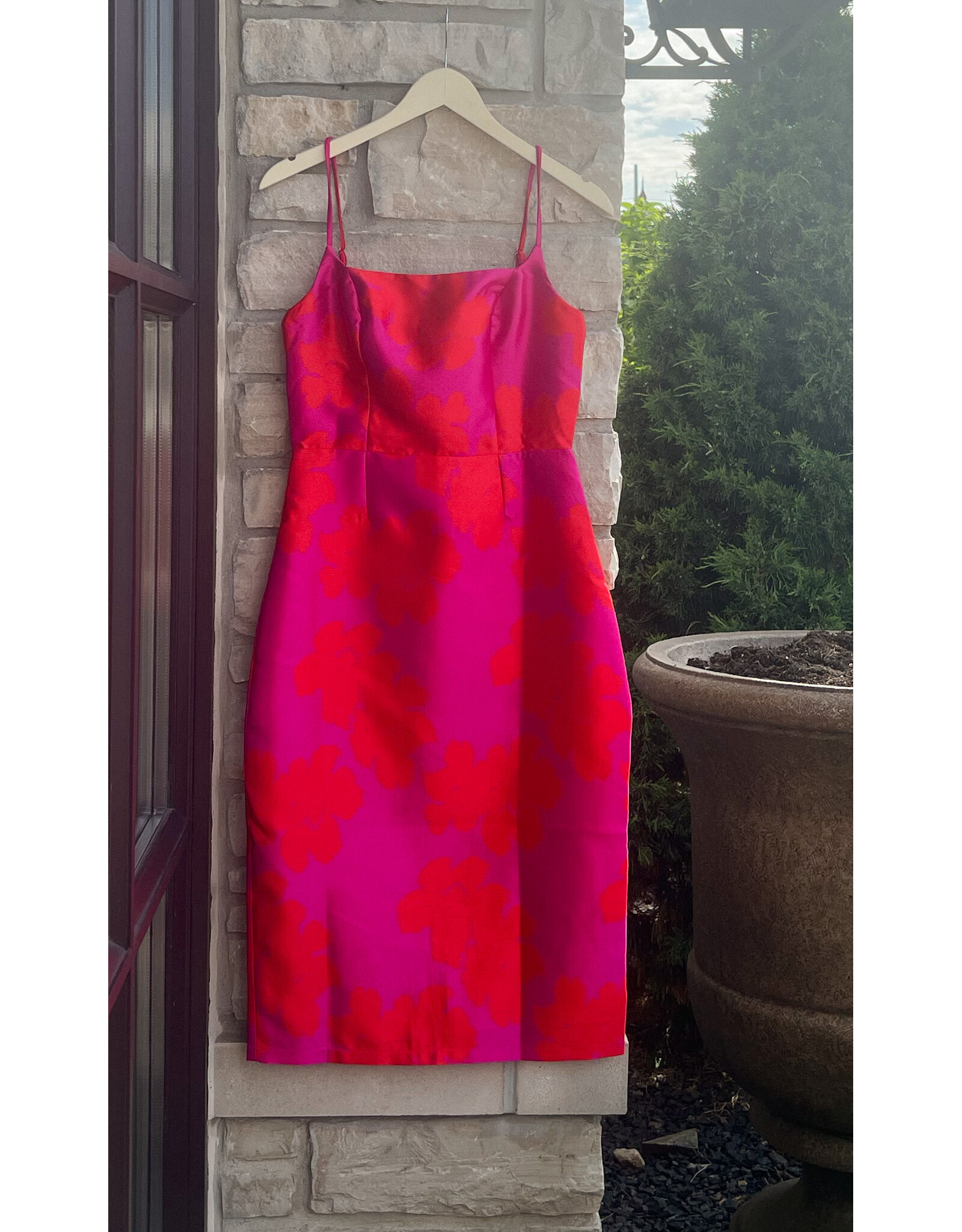 MADA SLEEVELESS FLORAL PATTERN DRESS