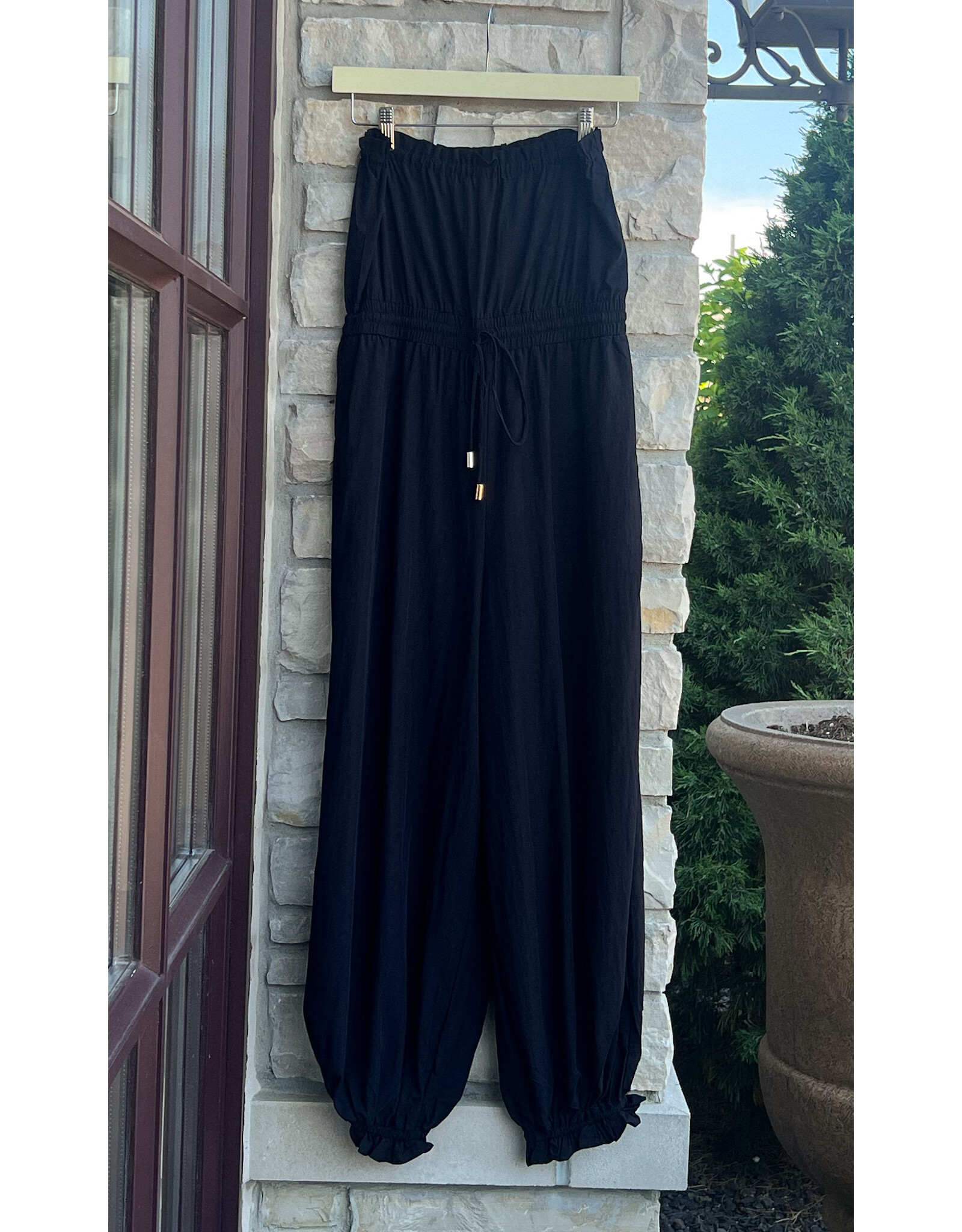 HIBA STRAPLESS BALLOON LEG JUMPSUIT