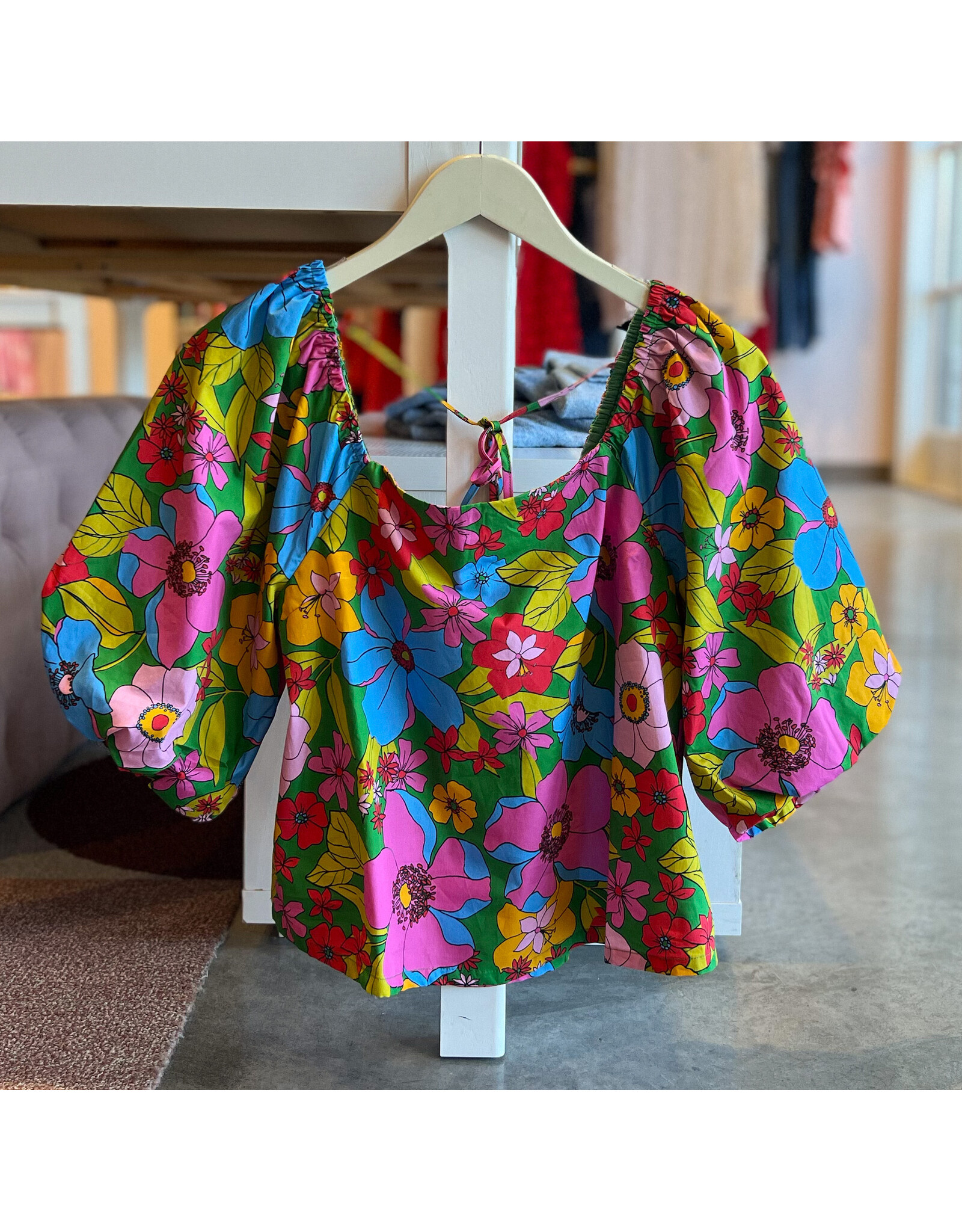 YANTSE GATHERED SLEEVE TOP