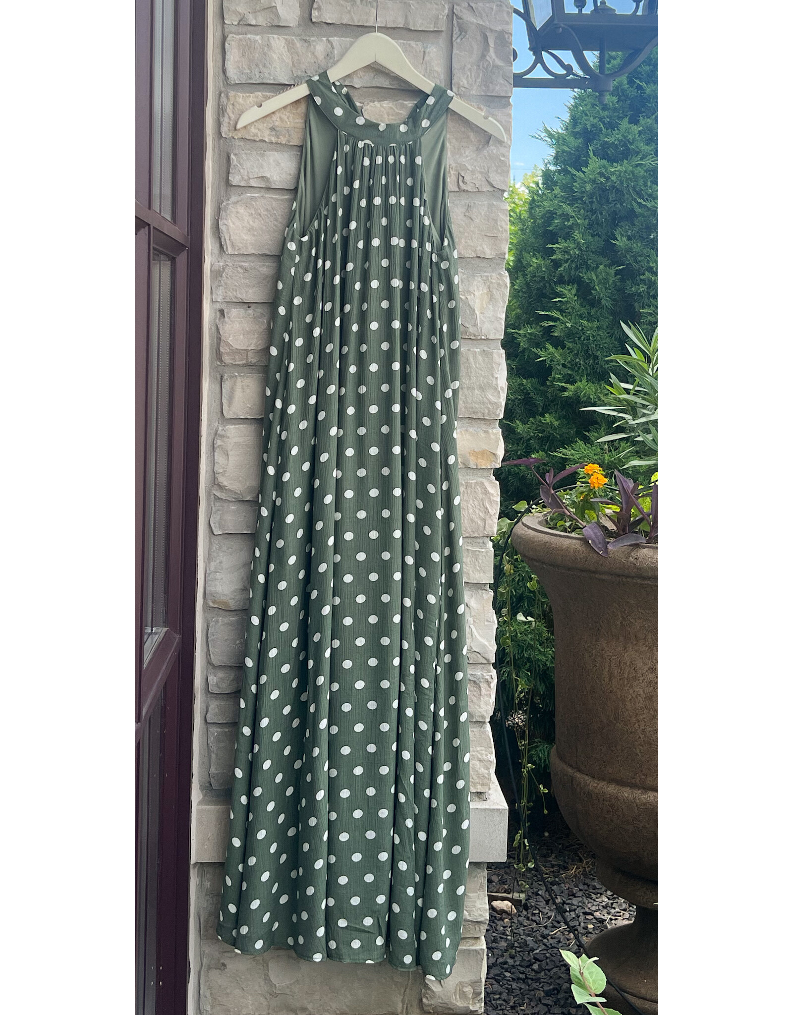 TADITA SLEEVELESS POLKA DOT HALTER MAXI
