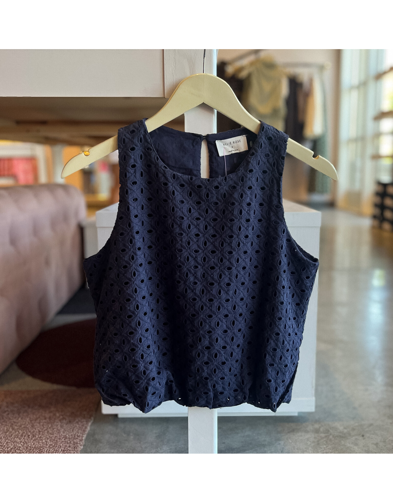CYRA EYELET BUBBLE TOP