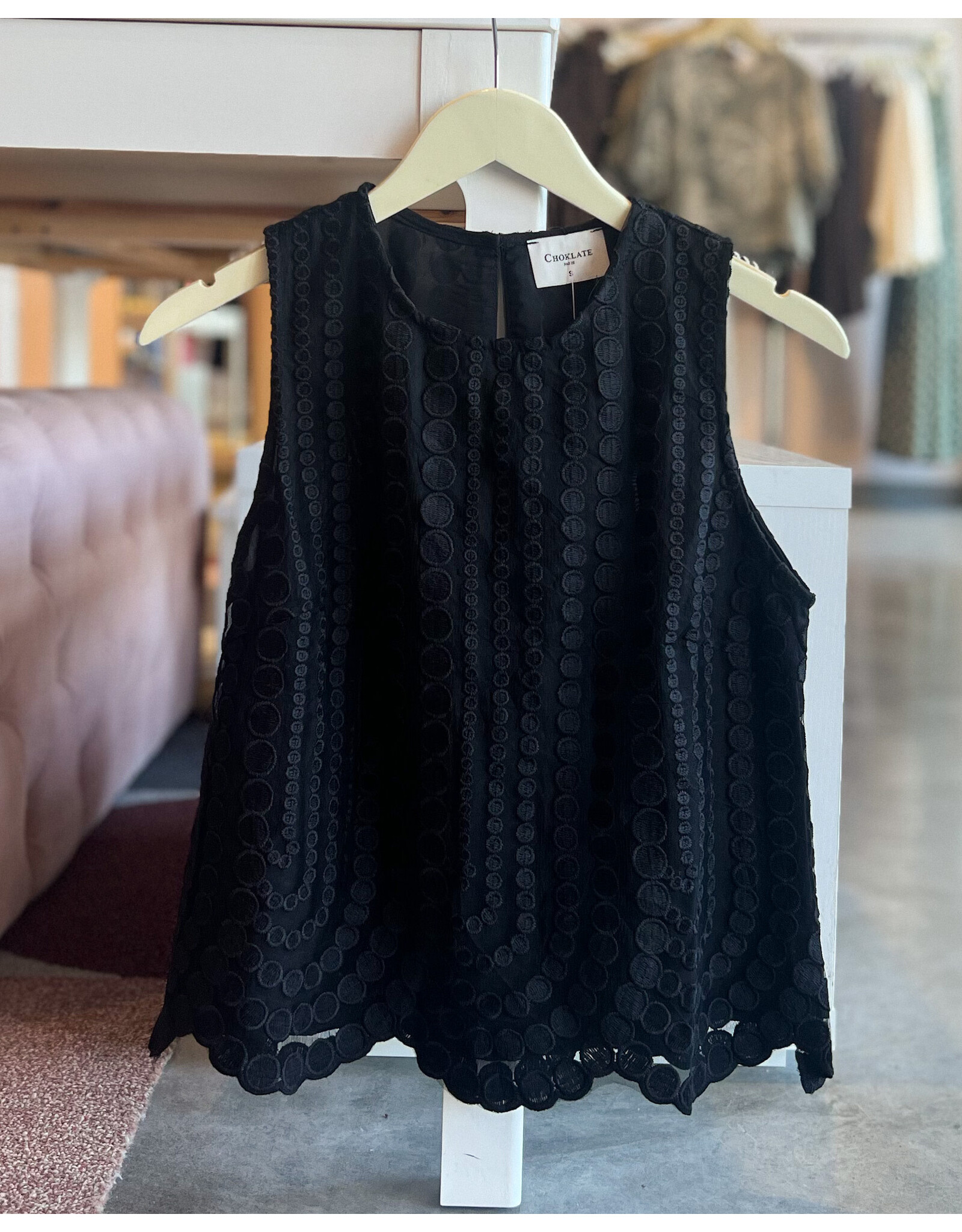 ZYDN EMBROIDERED TULLE TANK TOP