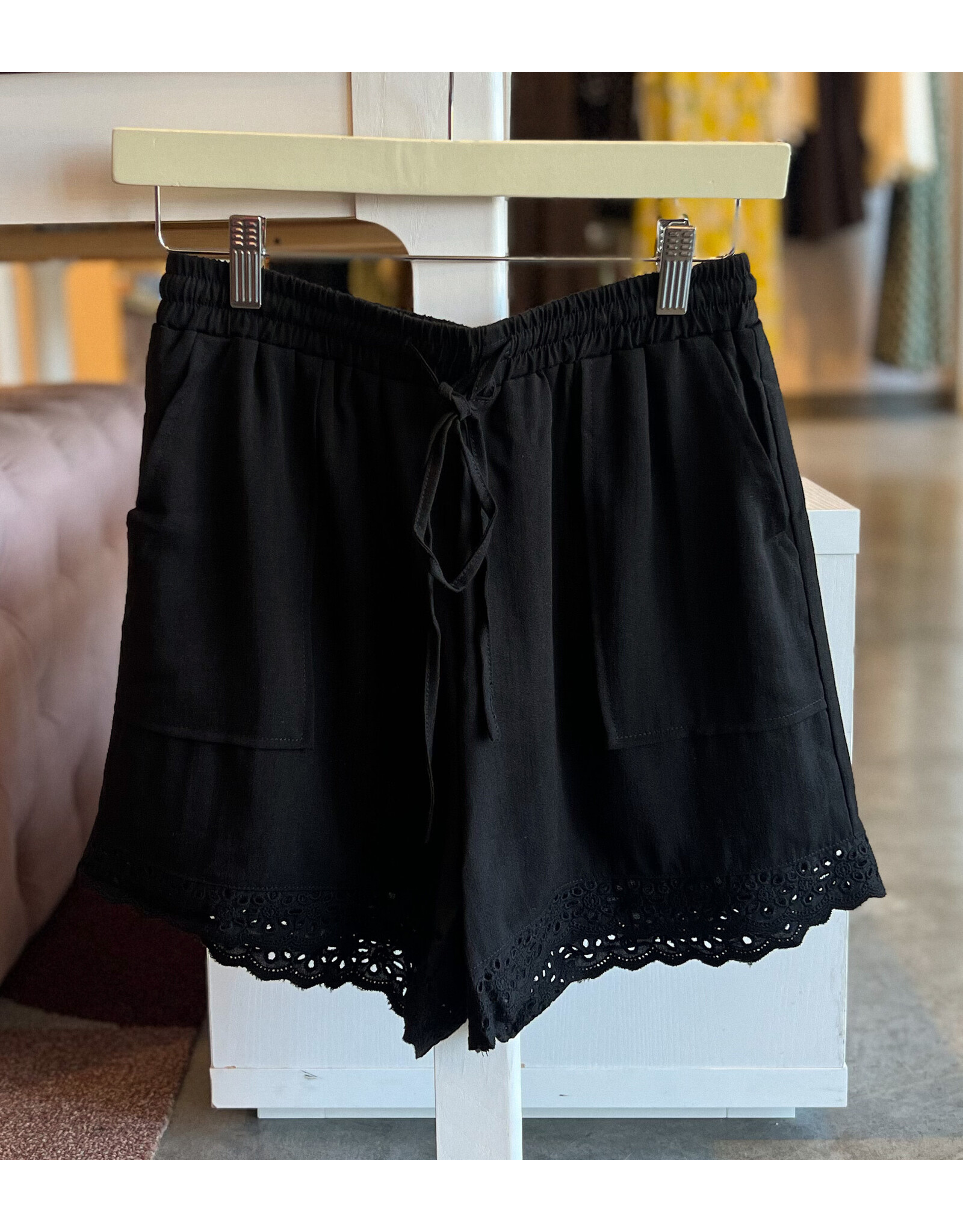 BERKANT LINEN BLEND EYELET LACE SHORTS