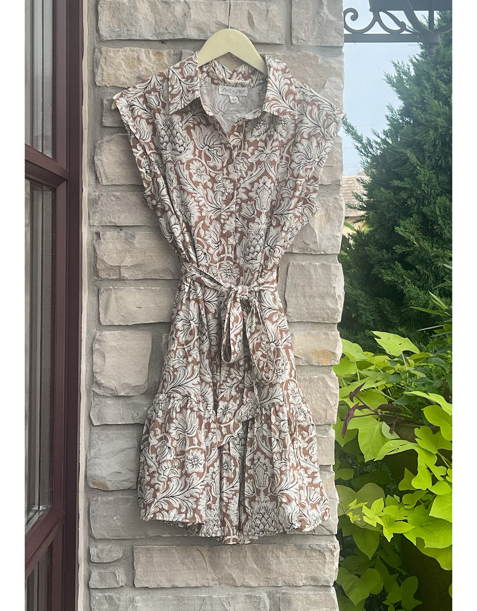 OLUINA SLEEVELESS COLLARED MINI DRESS