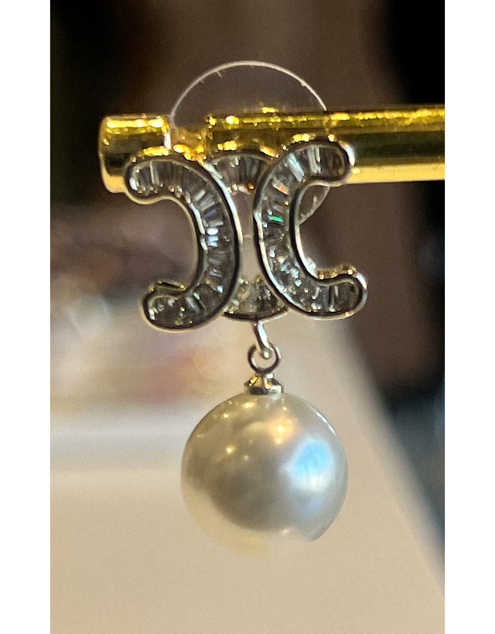 GINEVRA DROP PEARL EARRING