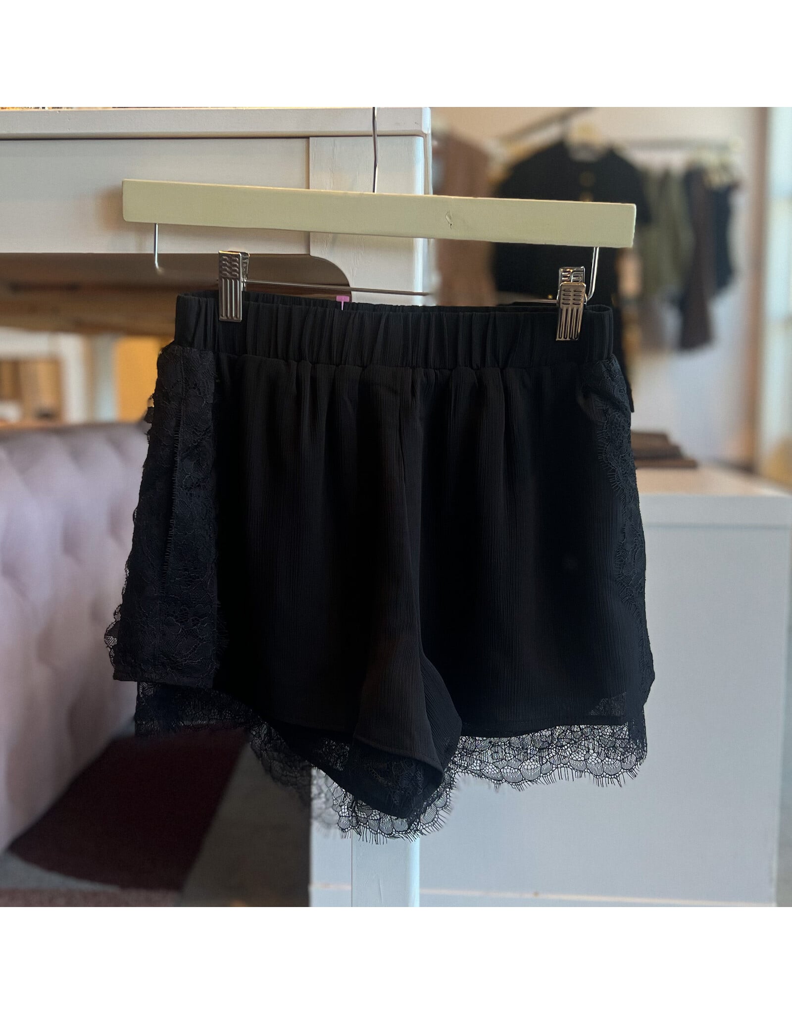 DEANDRE LACE DETAIL SHORTS