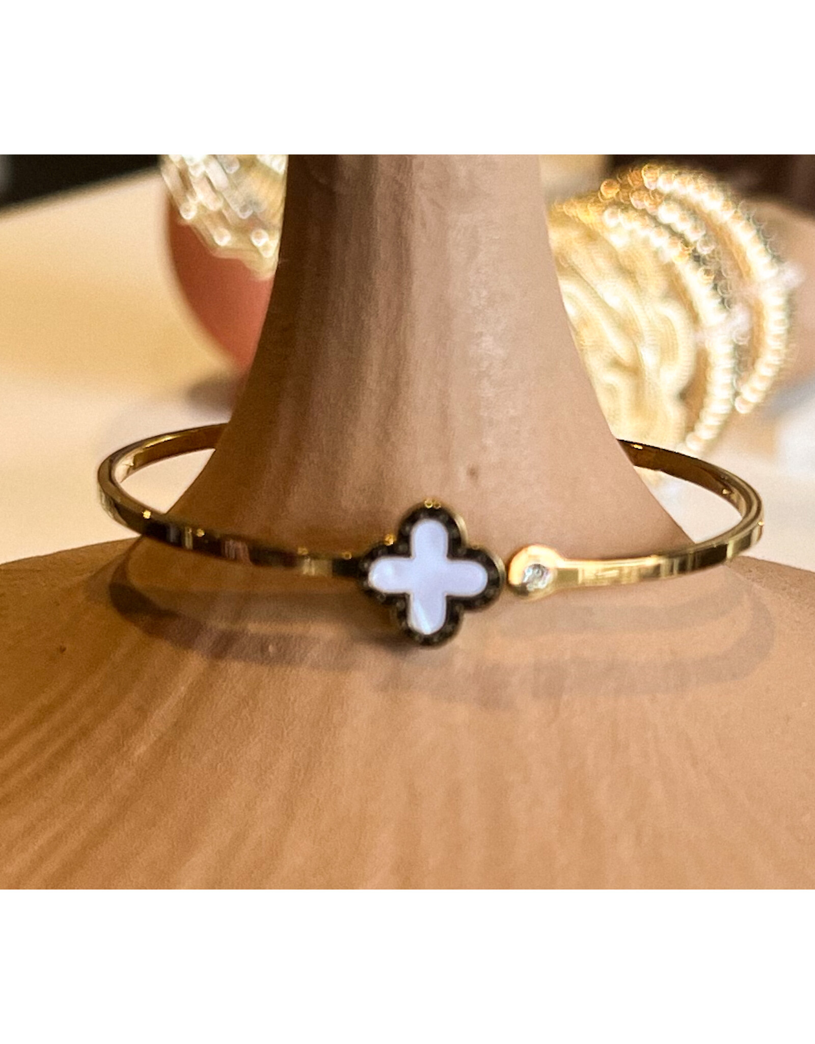 MAXWELL MOP CLOVER  BANGLE