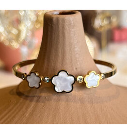 BODIE MOP FLOWER BANGLE