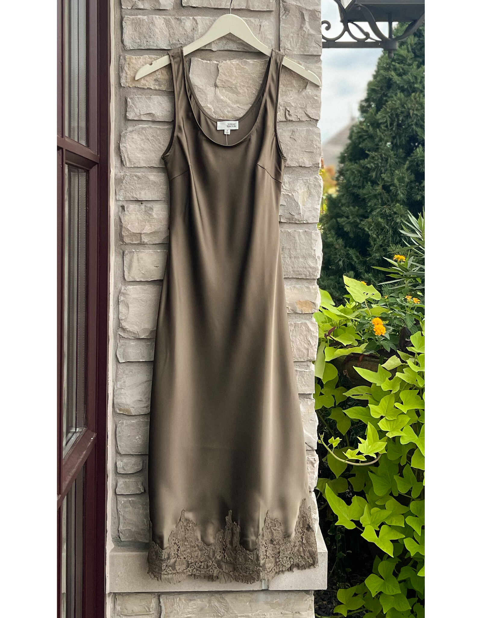EDIVA SATIN DRESS