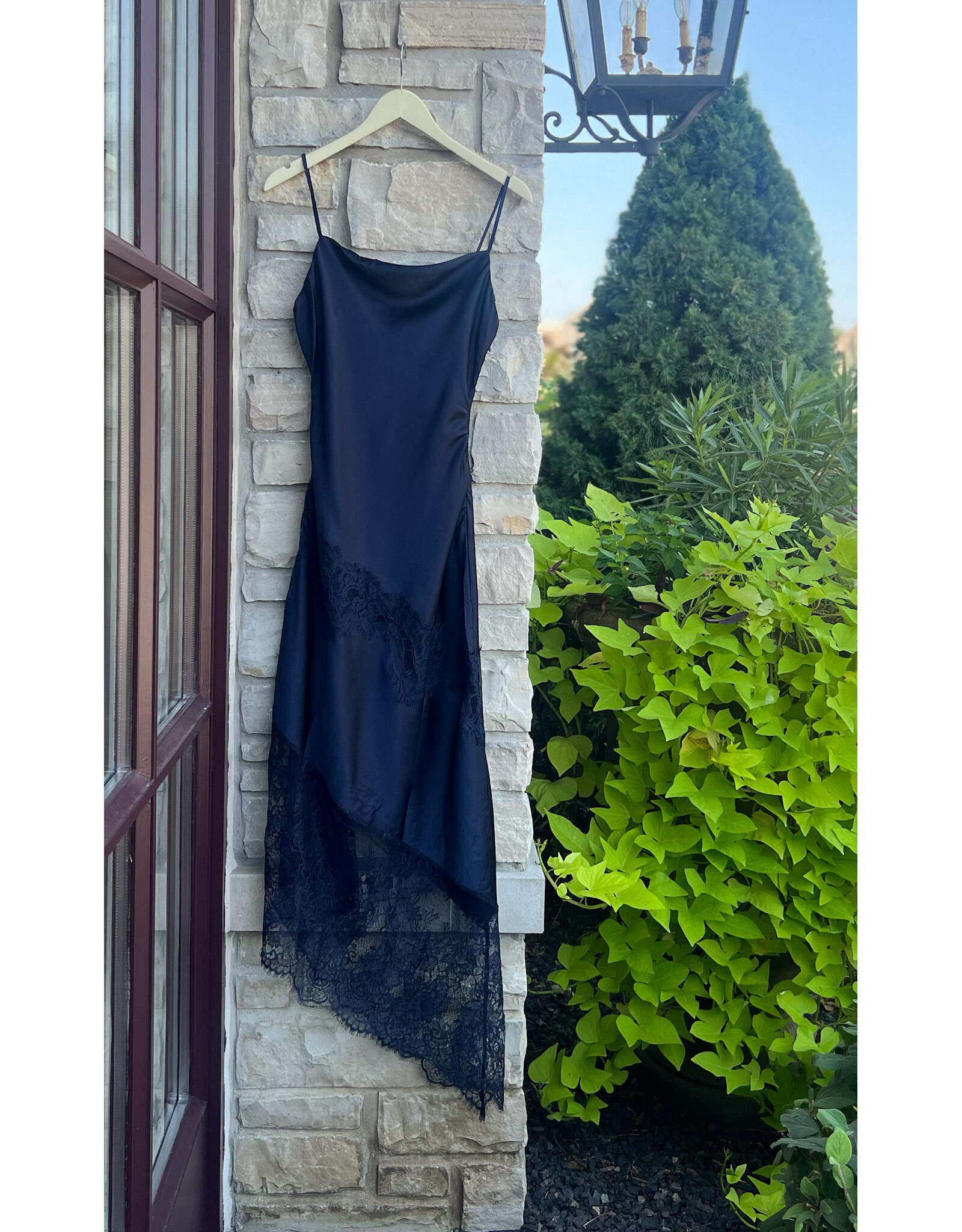 KESSYA LACE DETAIL DRESS