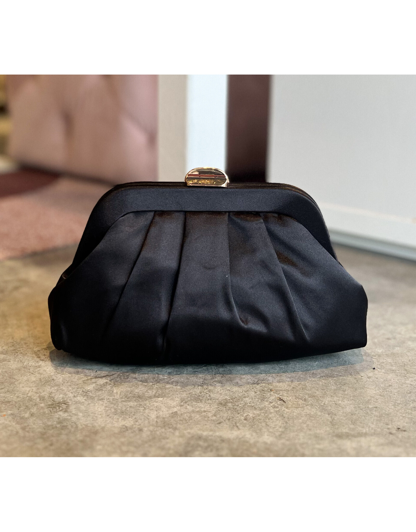 WINTER CLUTCH