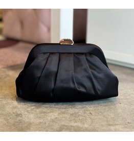 WINTER CLUTCH