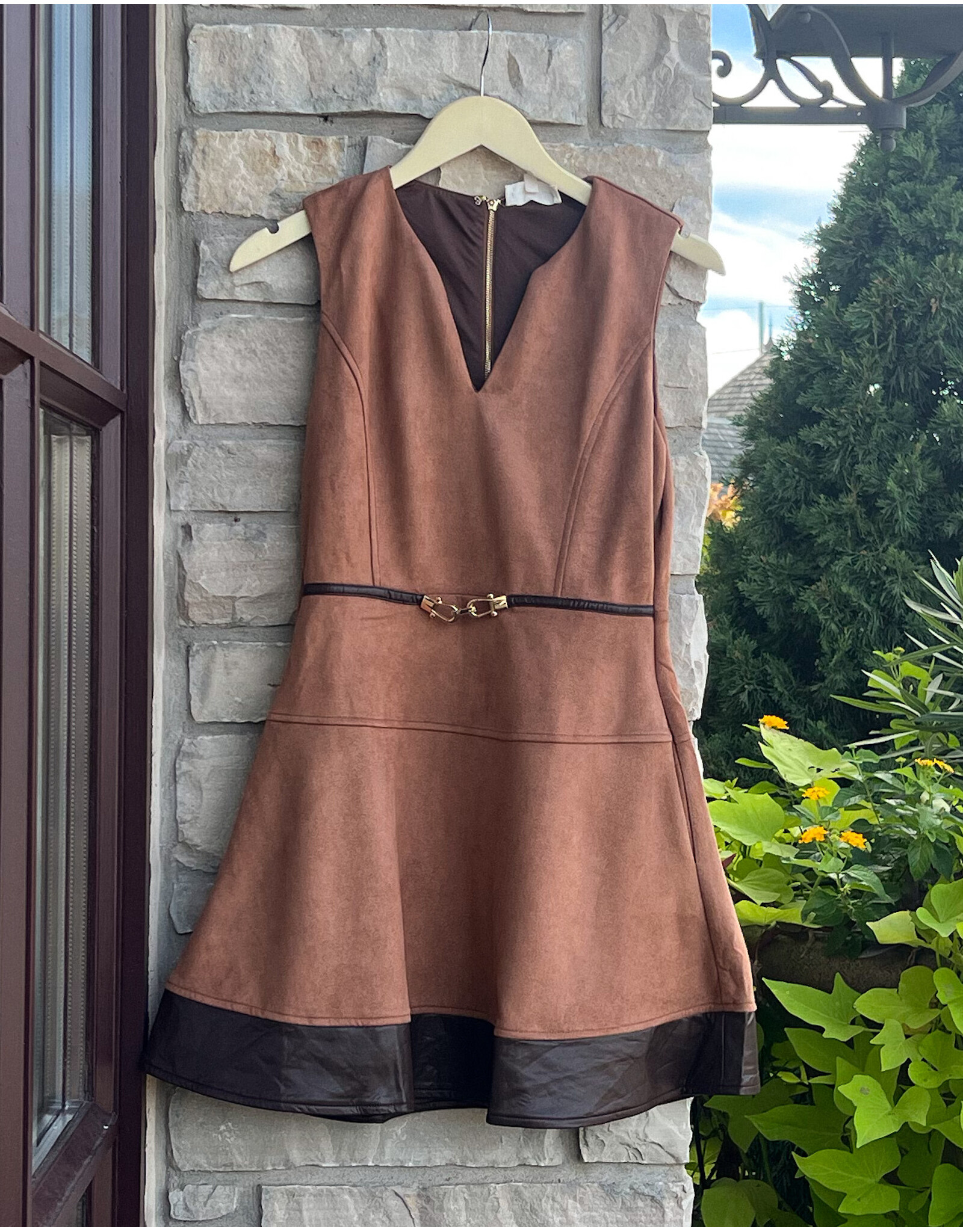 CARINAH SLEEVELESS DRESS