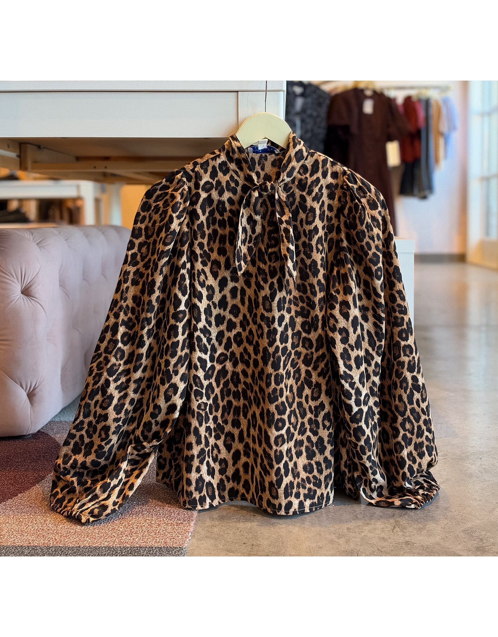 EUAN ANIMAL PRINT NECK BOW TOP