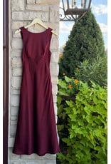 NUIN SLEEVELESS SATIN DRESS