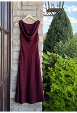 NUIN SLEEVELESS SATIN DRESS