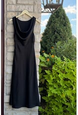 NUIN SLEEVELESS SATIN DRESS