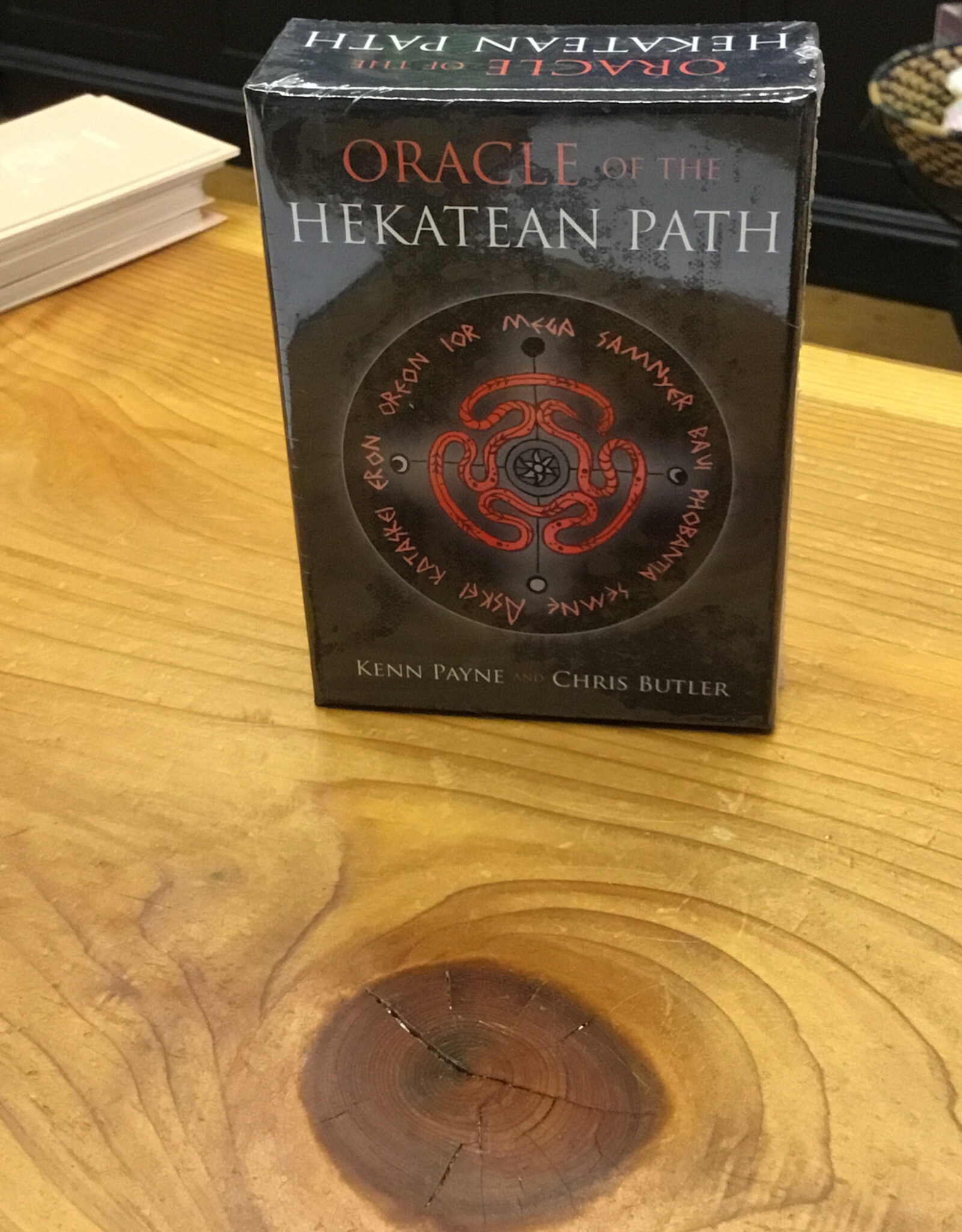 Oracle Of The Hekatean Path