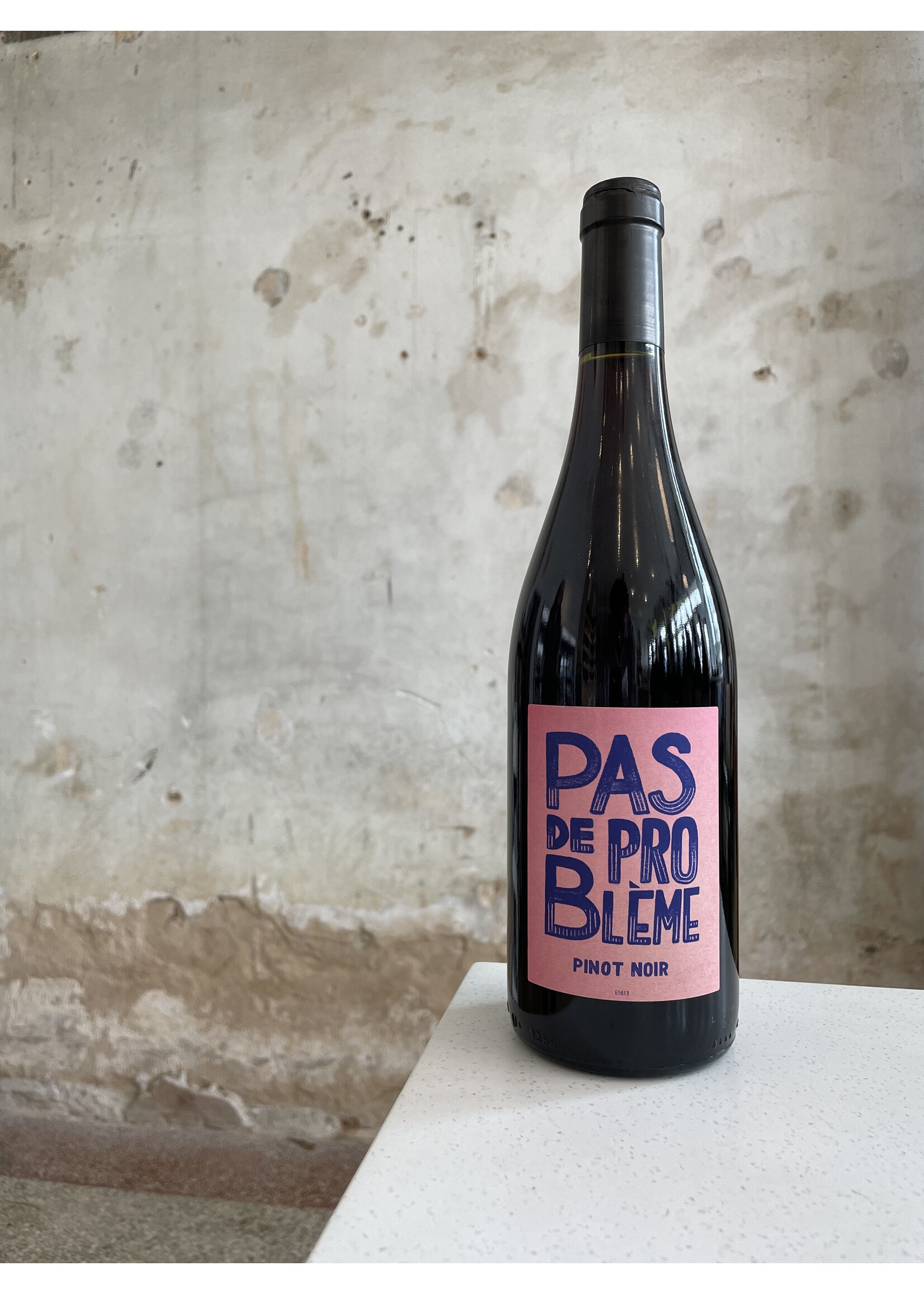 Pas de Probleme Pinot Noir
