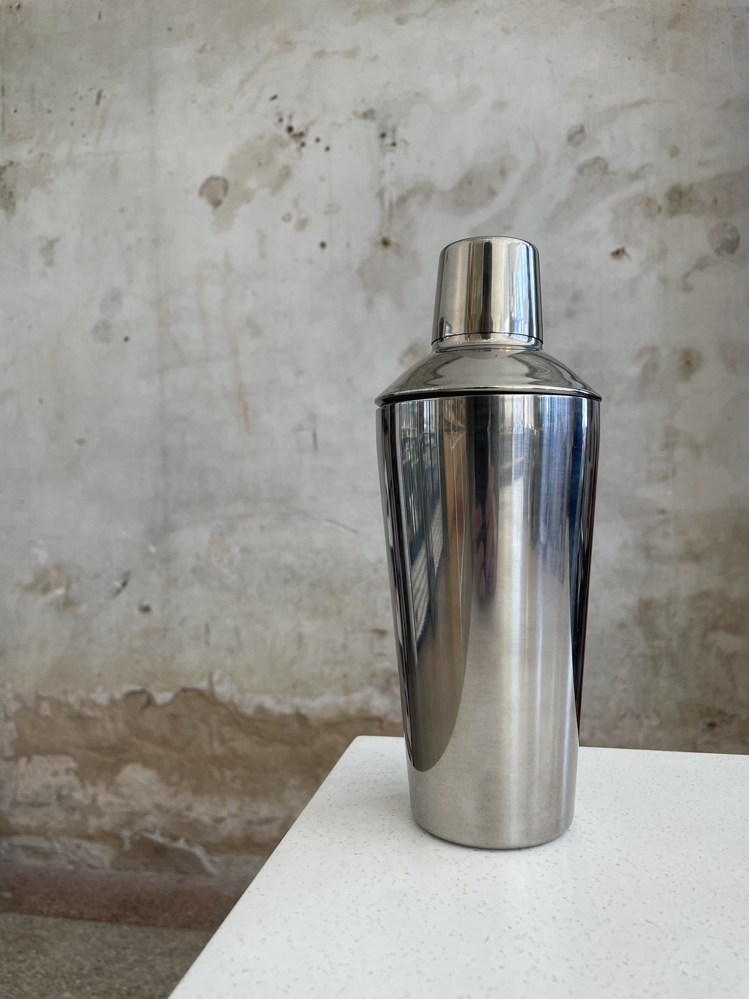 Retro 24oz Stainless Cocktail Shaker