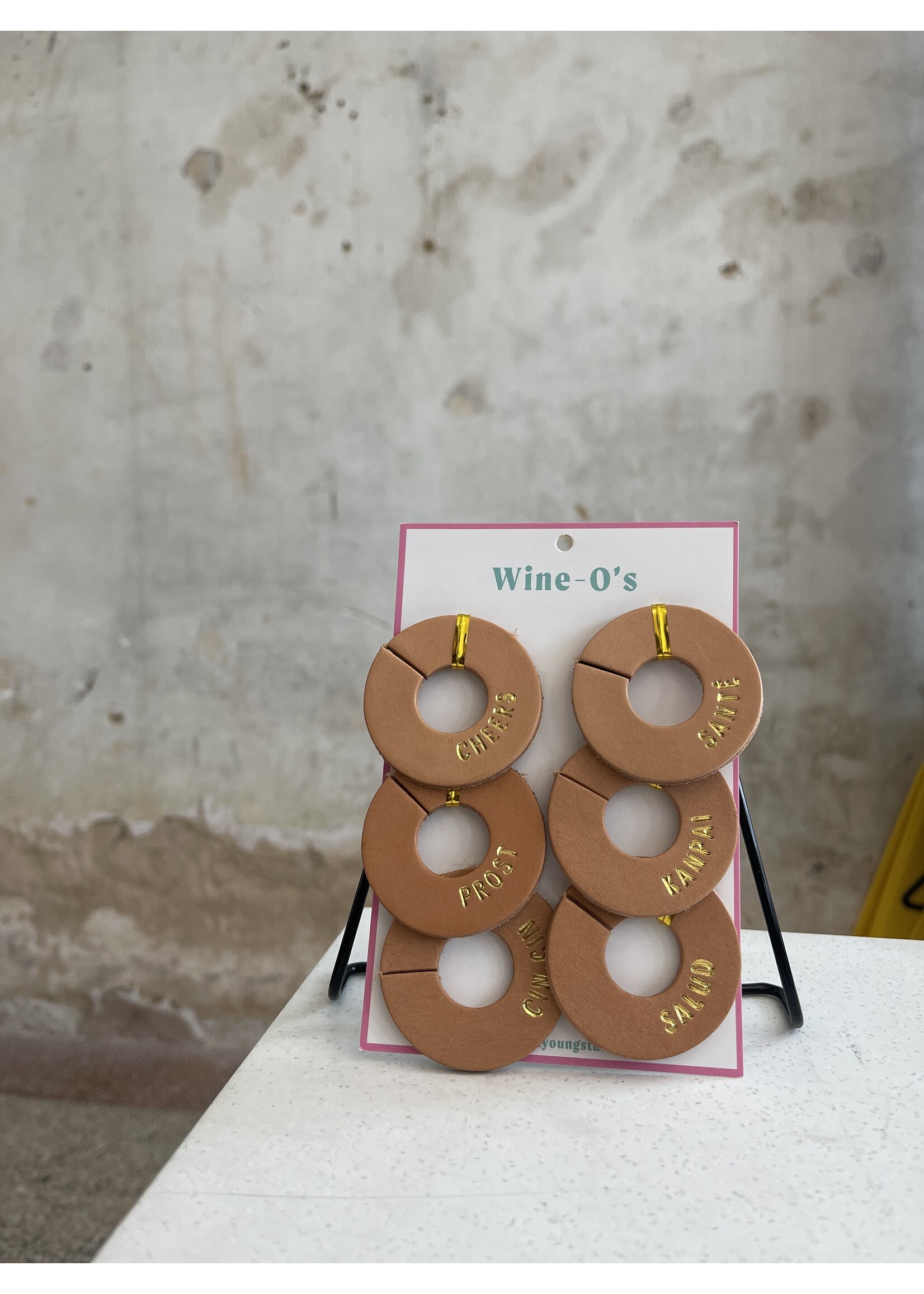 Glad & Young Cheers Wine-O Wine Tag