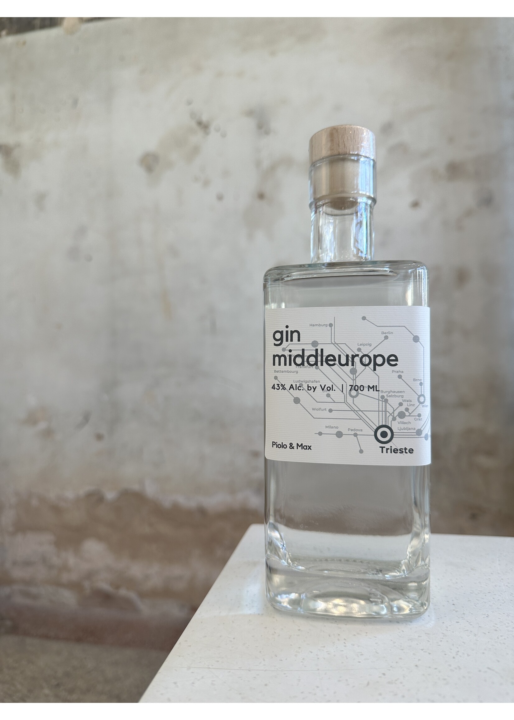 Piolo & Max Piolo & Max Middleurope Gin