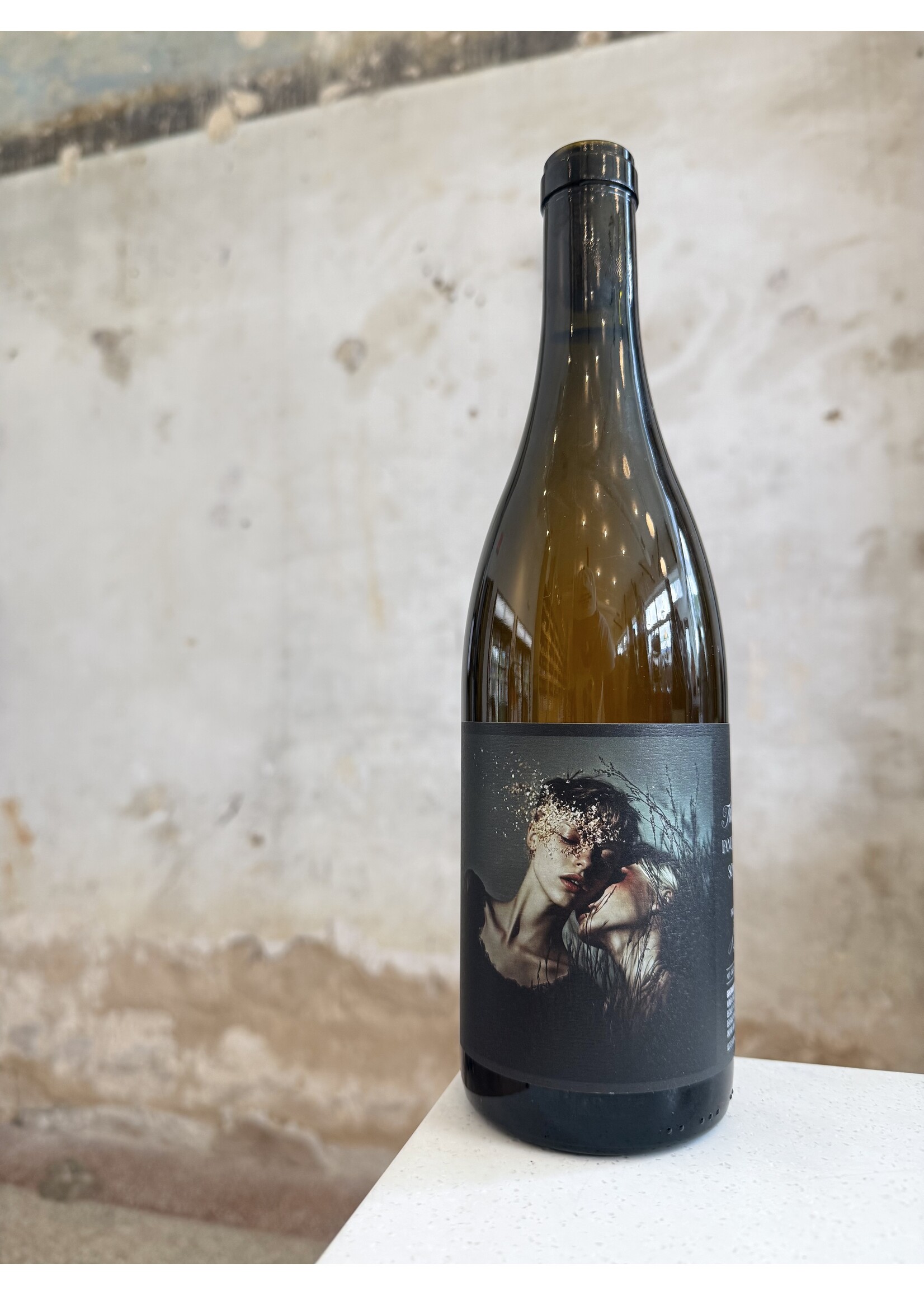 Jolie-Laide Fannuchi-Wood Road Trousseau Gris