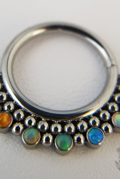 7gem Seam ring with tri-bead accents