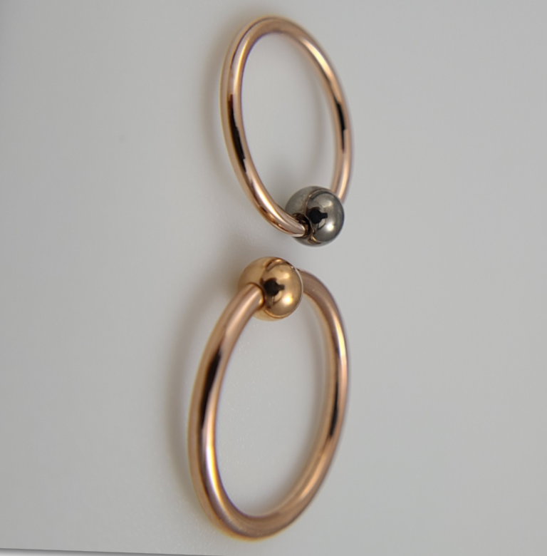 Captive Bead Ring in Gold-2