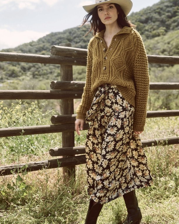 THE GREAT HARVEST GOLD COZY CABLE PULLOVER SWEATER