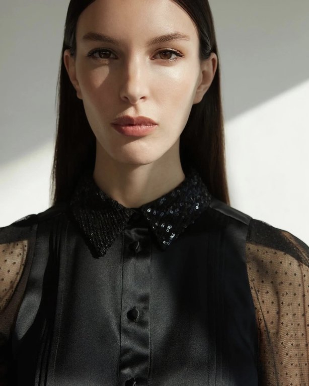 JUDITH AND CHARLES LAURE BLOUSE IN BLACK