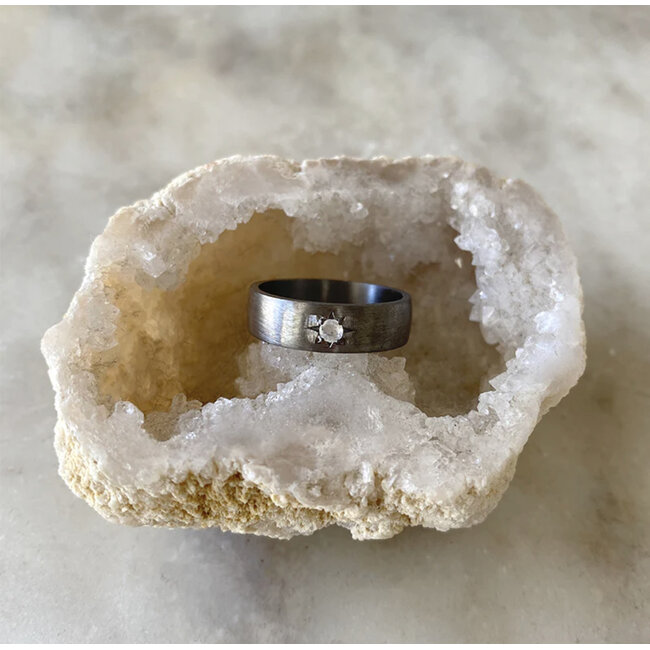 ROBINDIRA UNSWORTH LYRA GYPSY MOONSTONE RING SIZE 7