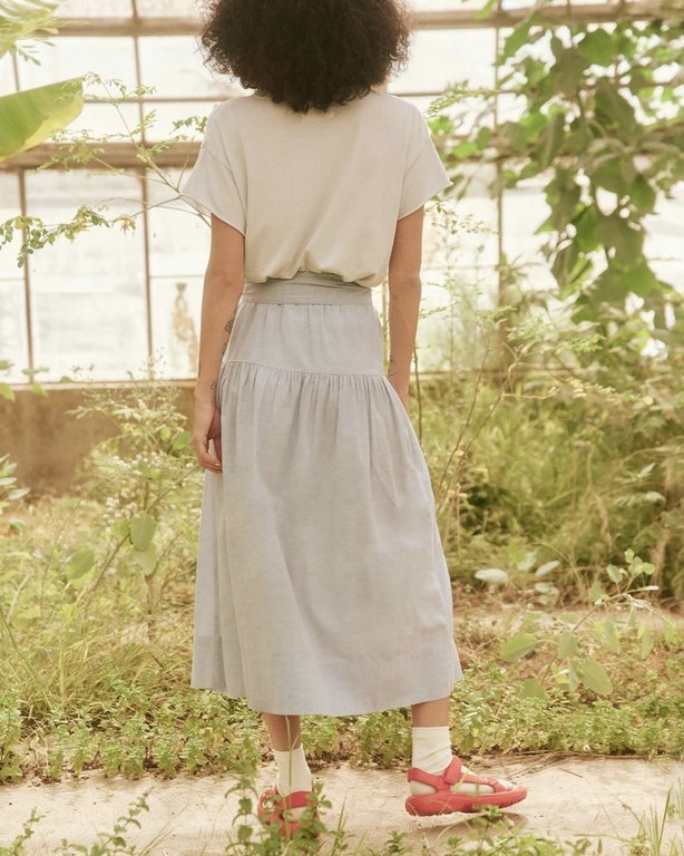 THE GREAT WALTZ SKIRT IN LIGHT CHAMBRAY