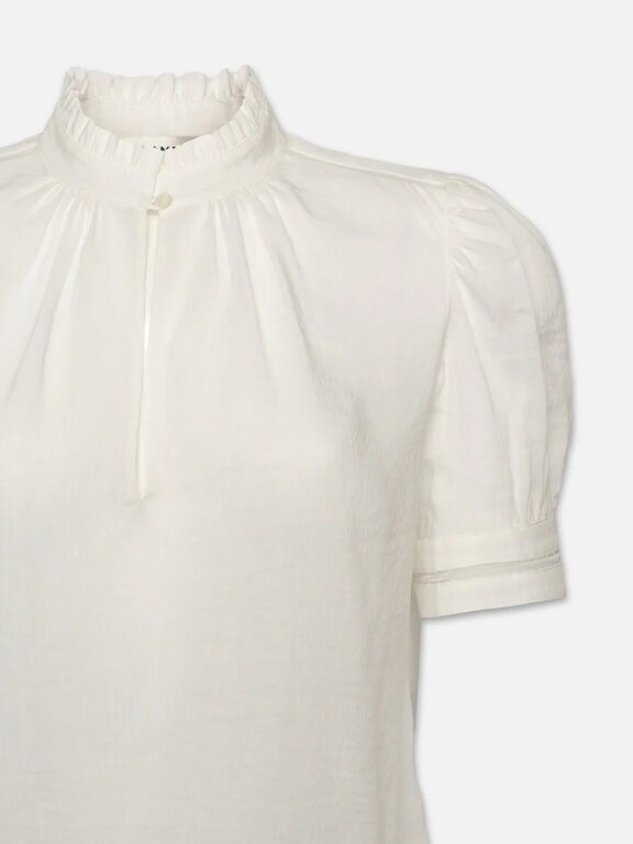 RUFFLE COLLAR INSET LACE TOP IN WHITE