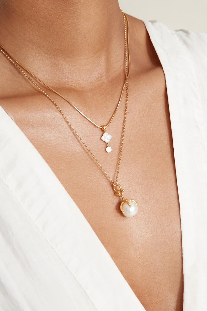 CHAN LUU LARK PENDANT  NECKLACE IN WHITE PEARL