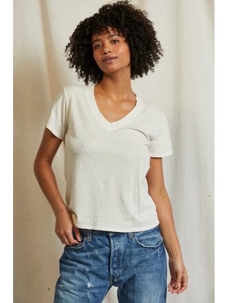 PERFECT WHITE TEE HENDRIX BOXY V-NECK IN BRIGHT IVORY