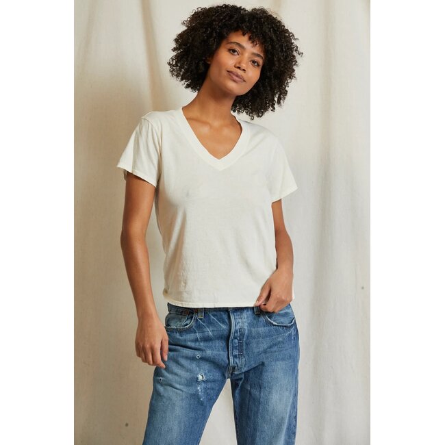 PERFECT WHITE TEE HENDRIX BOXY V-NECK IN BRIGHT IVORY