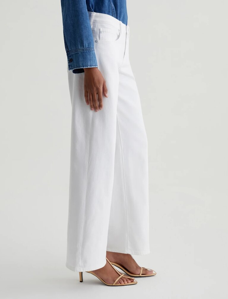 AG ADRIA LOW-RISE WIDE LEG JEAN IN GALLERY WHITE