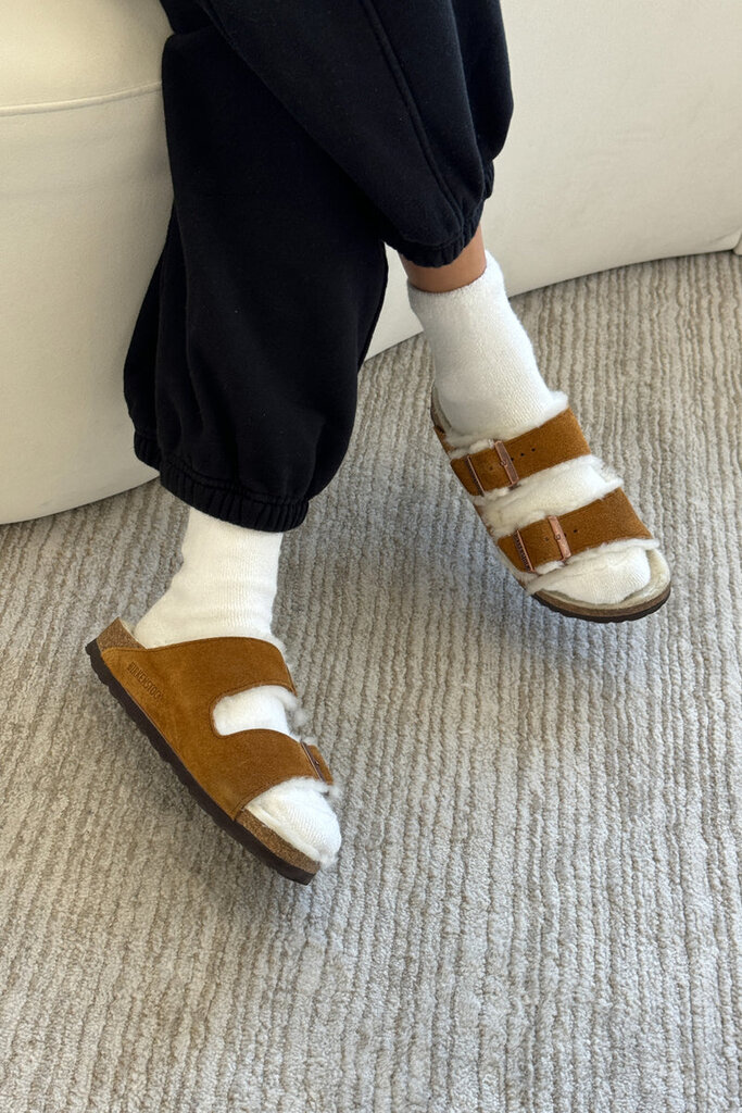 LE BON SHOPPE CLOUD SOCKS IN WHITE AND MULBERRY