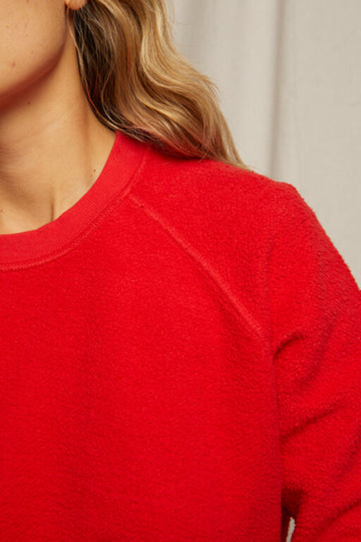 PERFECT WHITE TEE ZIGGY INSIDE OUT FLEECE IN POPPY RED