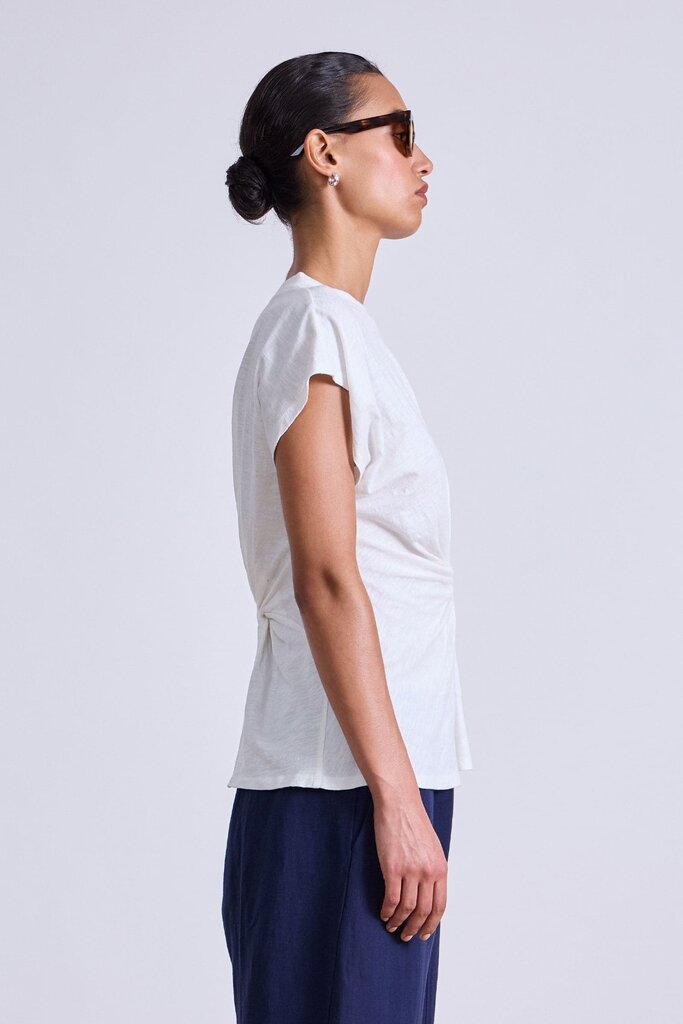 APIECE APART VOLTA TWIST TOP IN WHITE