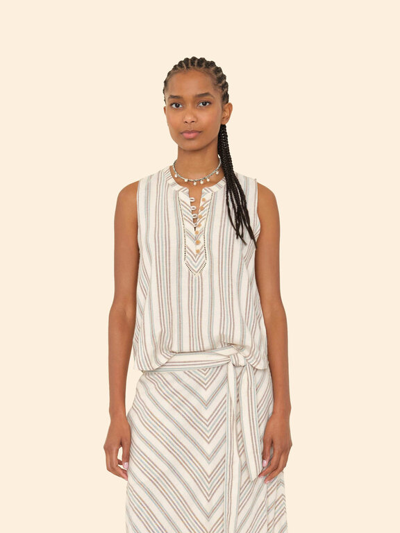 XIRENA TWYLA TOP IN IVORY SAND