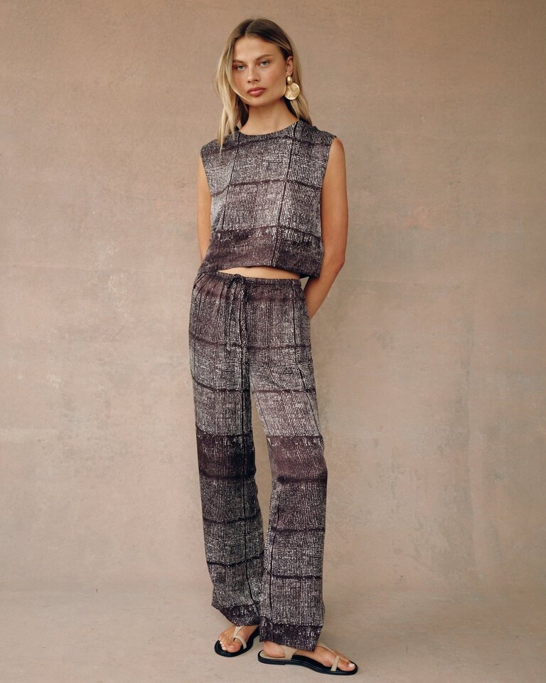 BELLA DAHL BOXY BUTTON BACK TOP IN ASILAH TEXTURED PRINT