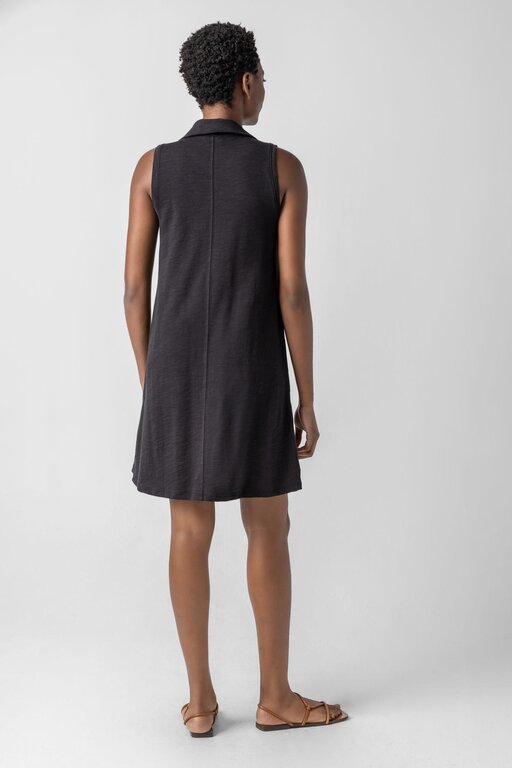 LILLA P SLEEVELESS COLLARED DRESS IN BLACK
