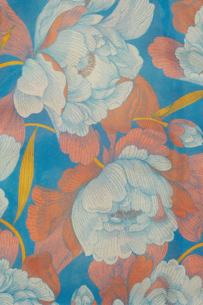 TROVATA ORLY BLOUSE IN TWILIGHT FLORAL