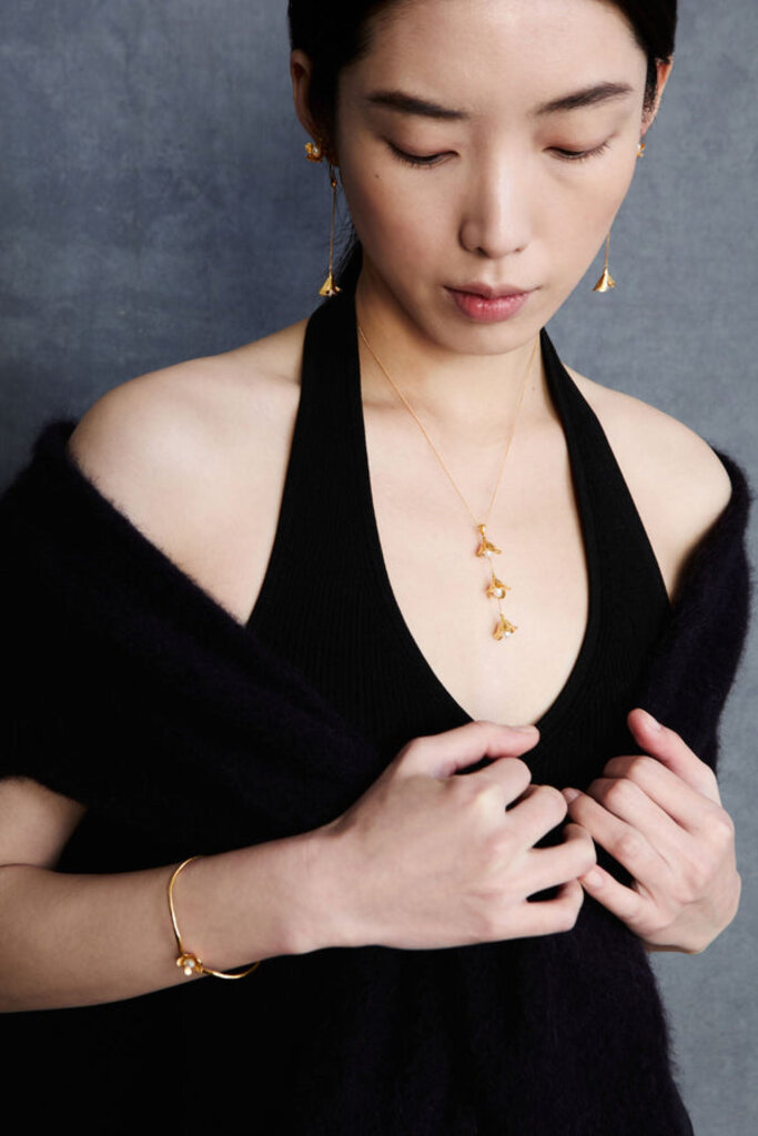 CHAN LUU GOLD BELLFLOWER DROP WHITE PEARL NECKLACE