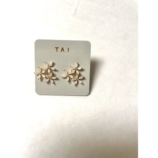 TAI JEWELRY TRIPLE FLORAL POST