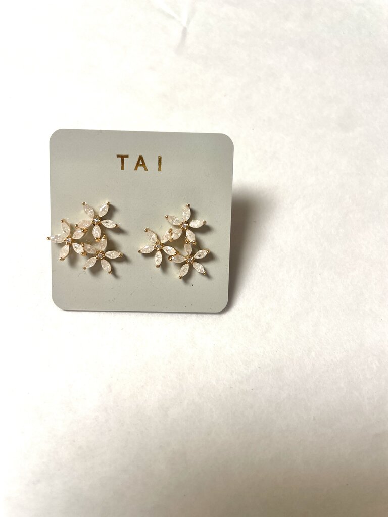 TAI JEWELRY TRIPLE FLORAL POST