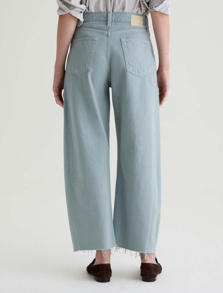 AG HATTIE CROP JEAN IN SEA FOG
